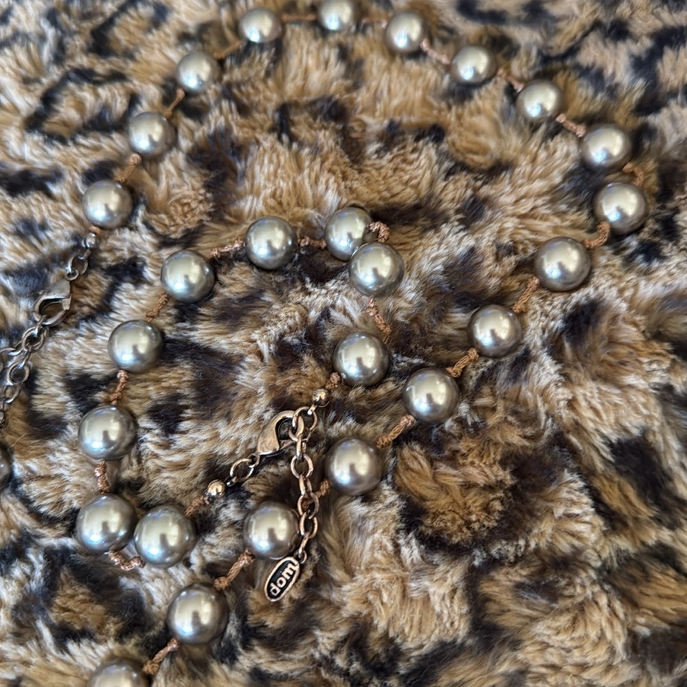 Elegant Taupe Pearl Necklace and Bracelet Set